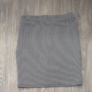 ❤️5/$25 Lavish Black and White Pencil Skirt